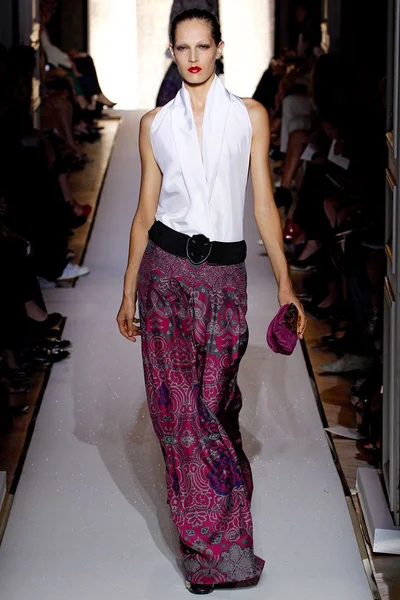 Look 19